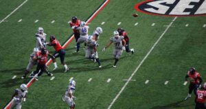 Cincinnati Masters: Federer downs Murray to set up Raonic SF challenge